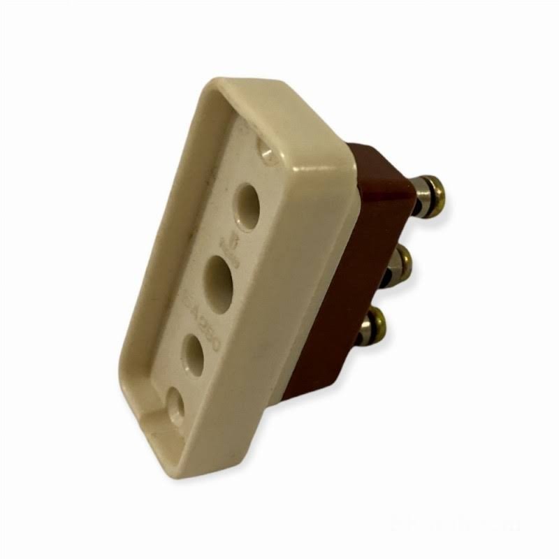 PRESA 15A+T DA QUADRO PLURIMA