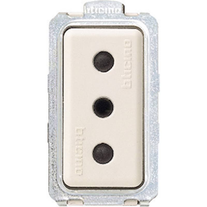 PRESA 10/16A+T. MAGIC